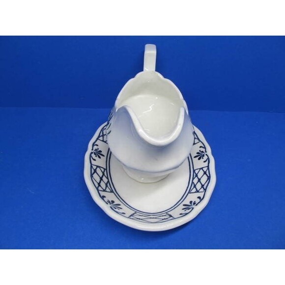 Johnson Brothers Provincial Ironstone England Gravy Boat and Underplate - Picture 4 of 12